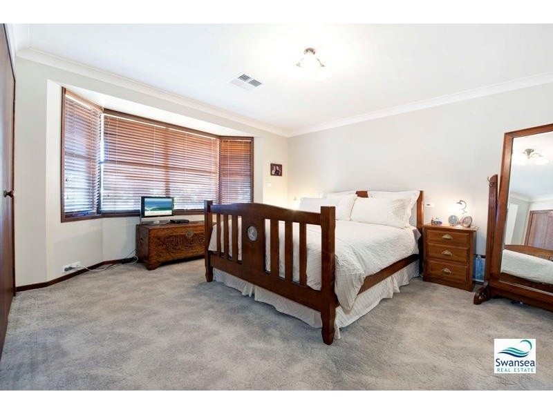 3 Park Ave, Caves Beach NSW 2281