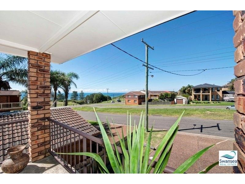 3 Park Ave, Caves Beach NSW 2281