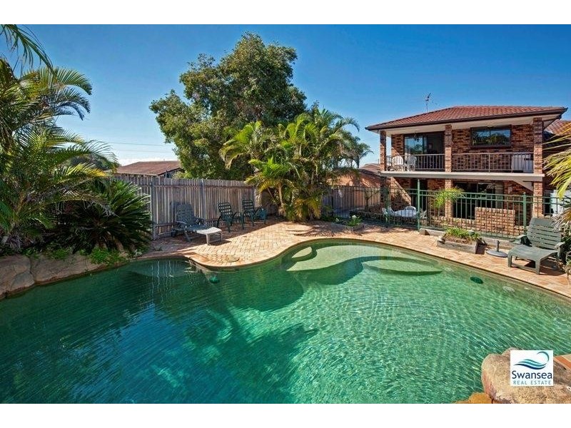 3 Park Ave, Caves Beach NSW 2281