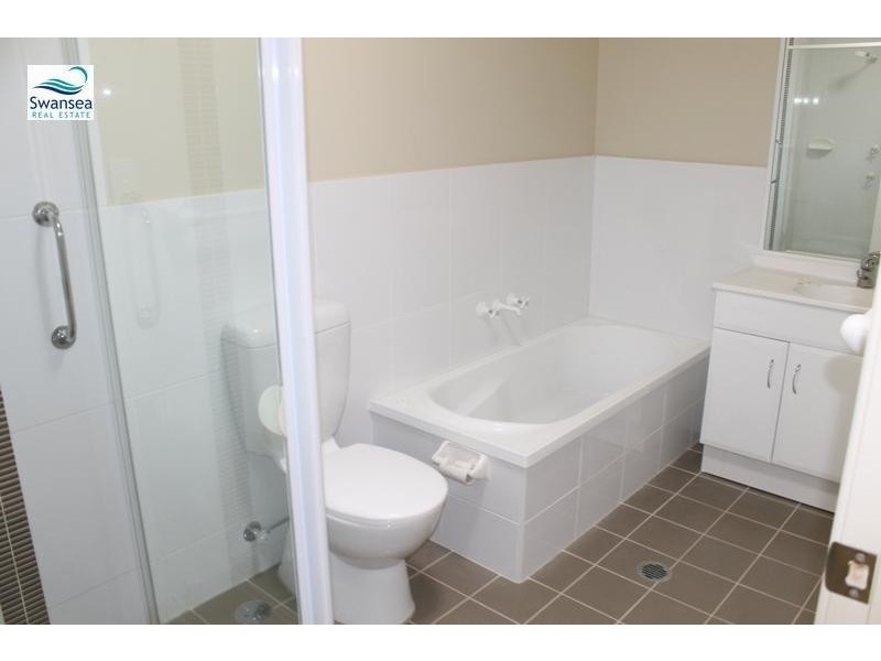 2/12 Wallace St, Swansea NSW 2281