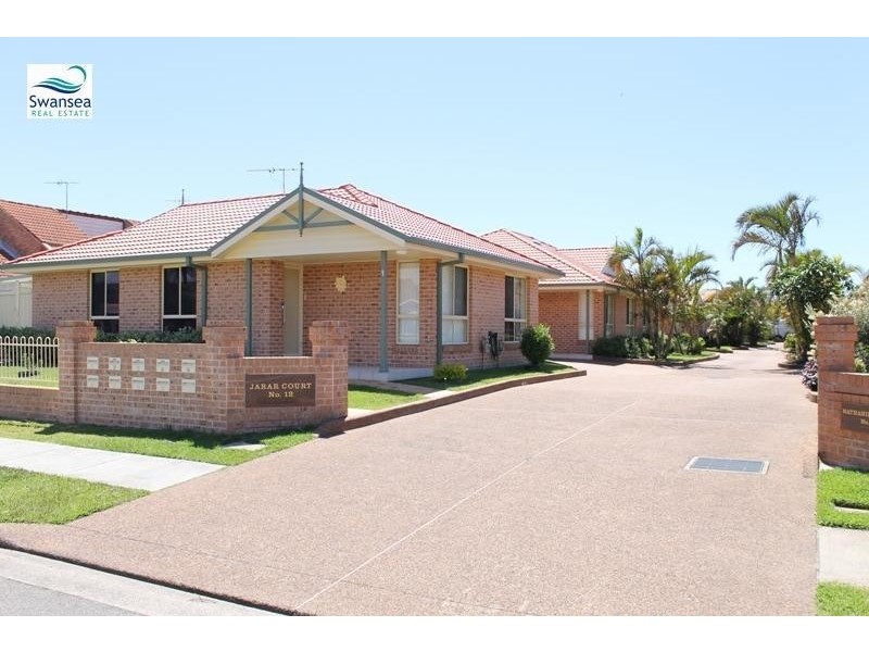 2/12 Wallace St, Swansea NSW 2281