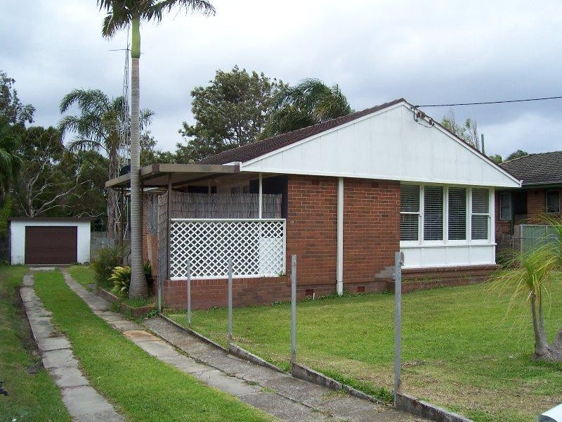 15 Phillip  St, Caves Beach NSW 2281