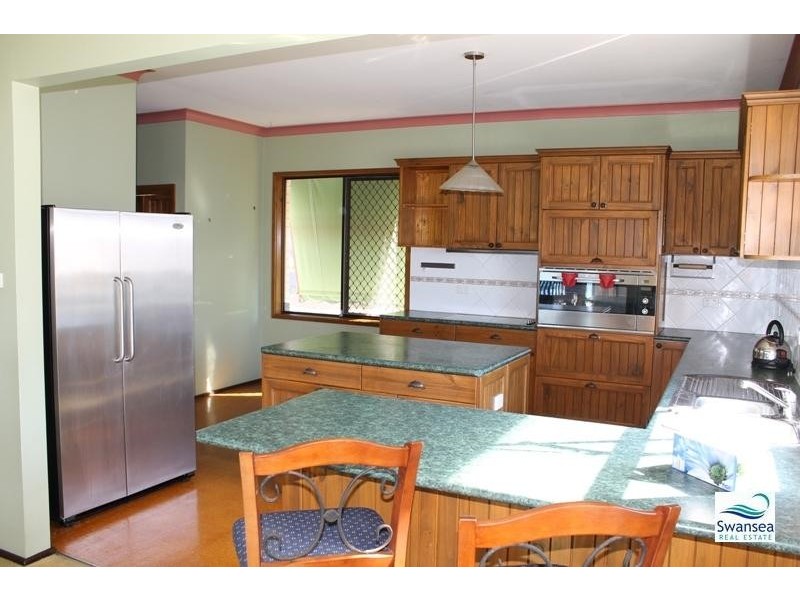 38 Scenic Dr, Caves Beach NSW 2281