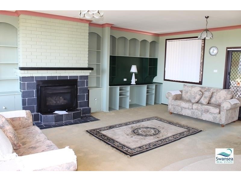 38 Scenic Dr, Caves Beach NSW 2281