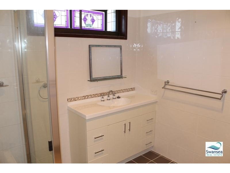 38 Scenic Dr, Caves Beach NSW 2281