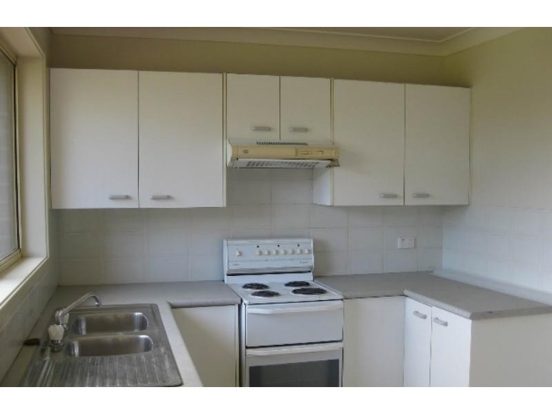 1a Middle  St, Caves Beach NSW 2281