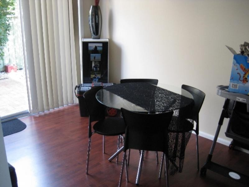 2/33-39 Haddon  Cres, Marks Point NSW 2280