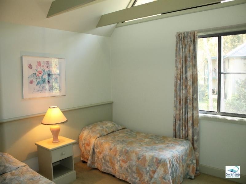 64 Kingfisher Cct, Cams Wharf NSW 2281