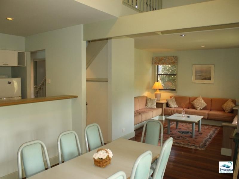 64 Kingfisher Cct, Cams Wharf NSW 2281