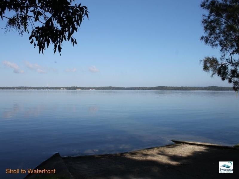 64 Kingfisher Cct, Cams Wharf NSW 2281