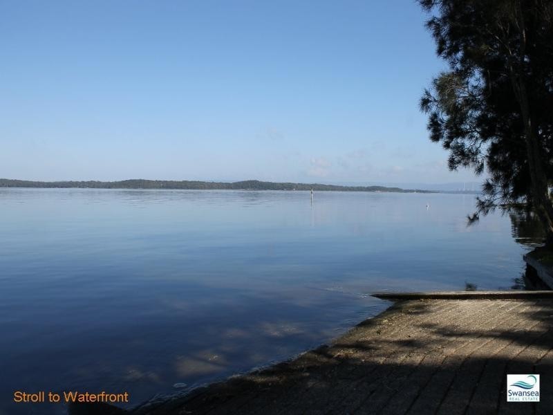 64 Kingfisher Cct, Cams Wharf NSW 2281