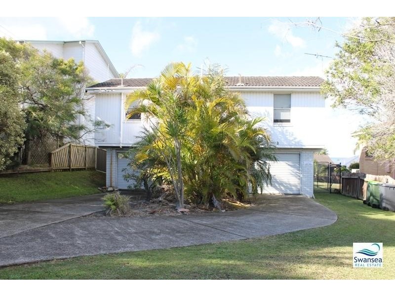 65 Caves Beach Rd, Caves Beach NSW 2281