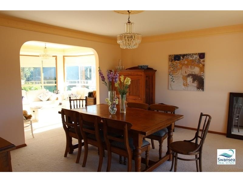 6 Seacliff  Pl, Caves Beach NSW 2281