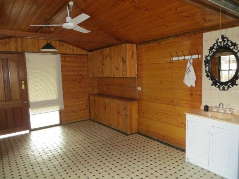 10 Waterview  Rd, Nords Wharf NSW 2281