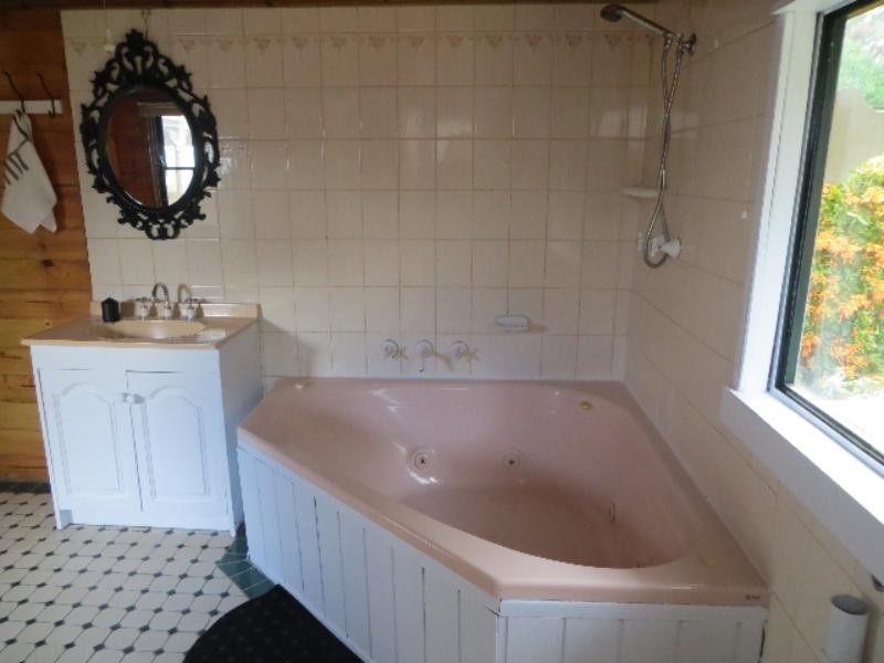 10 Waterview  Rd, Nords Wharf NSW 2281