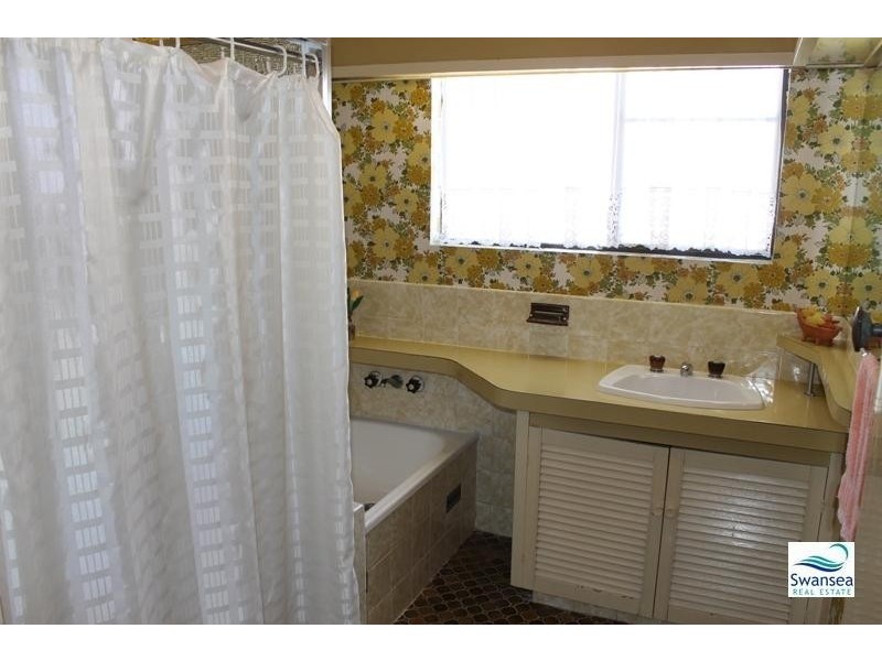 302 Pacific Hwy, Swansea NSW 2281