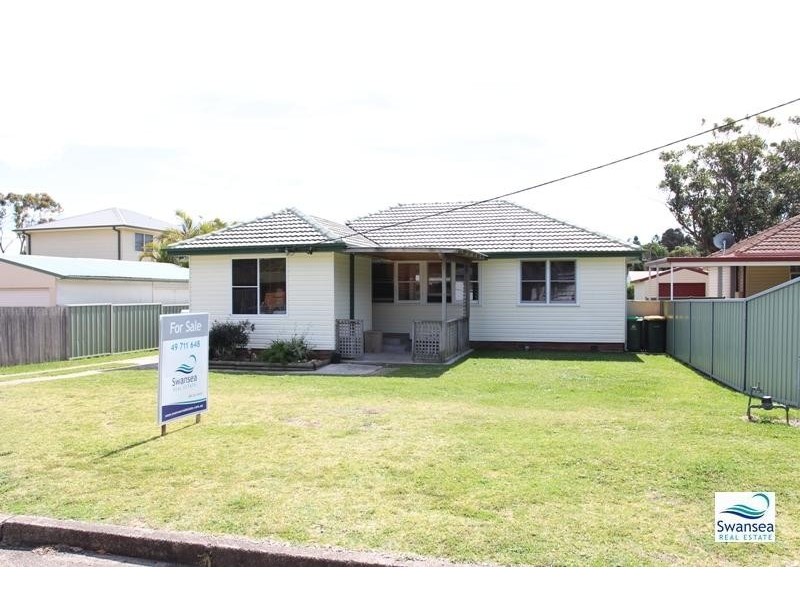 21 Phillip St, Caves Beach NSW 2281