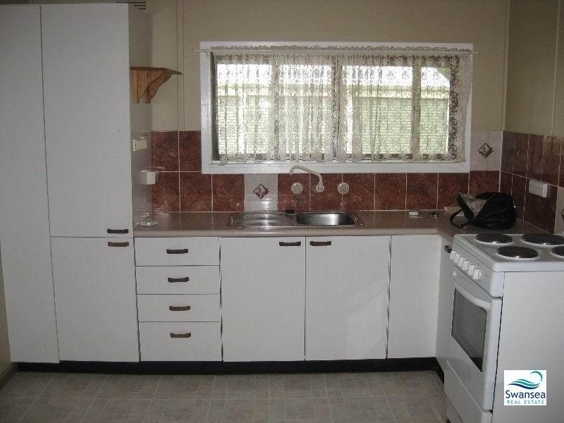 21 Phillip St, Caves Beach NSW 2281