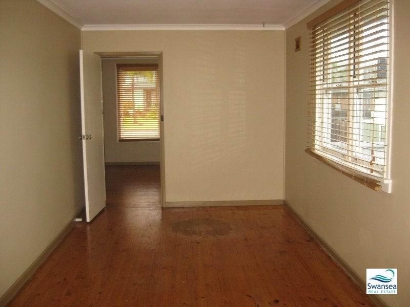 21 Phillip St, Caves Beach NSW 2281