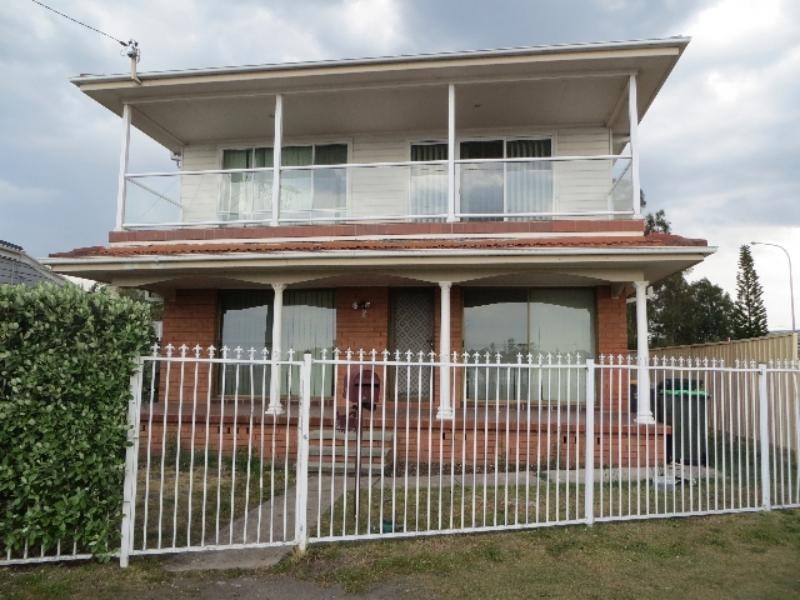2 Chalmers St, Swansea NSW 2281