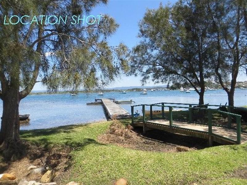2/33-39 Haddon  Cres, Marks Point NSW 2280