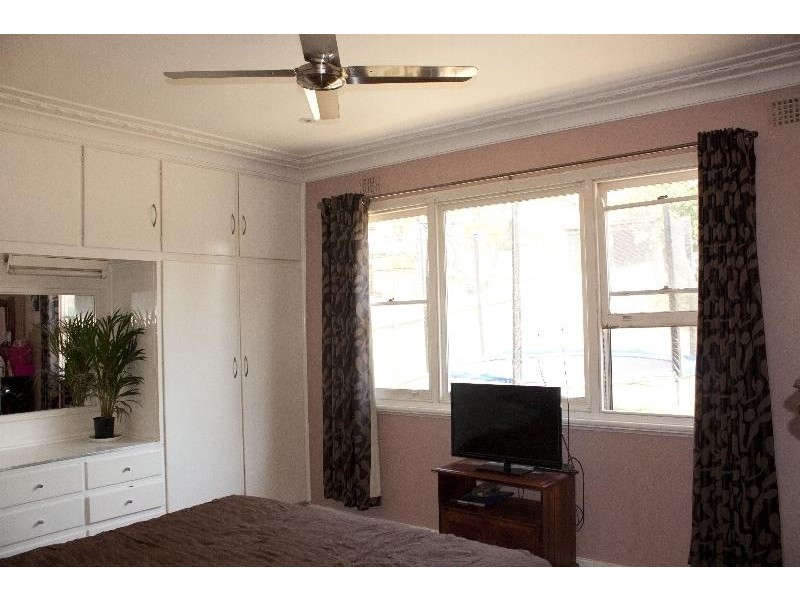 214 Parbury Rd, Swansea NSW 2281