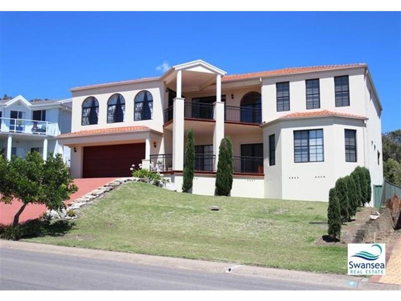 6 Spoon Rocks Rd, Caves Beach NSW 2281