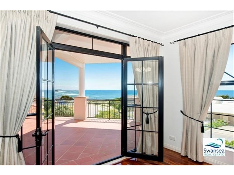 6 Spoon Rocks Rd, Caves Beach NSW 2281