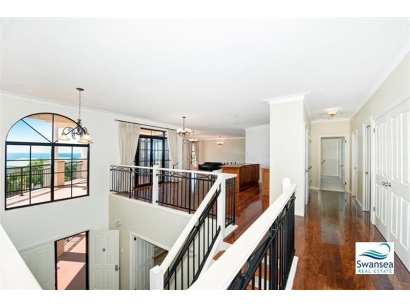 6 Spoon Rocks Rd, Caves Beach NSW 2281