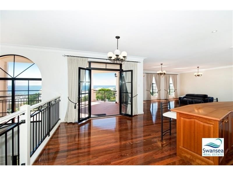 6 Spoon Rocks Rd, Caves Beach NSW 2281