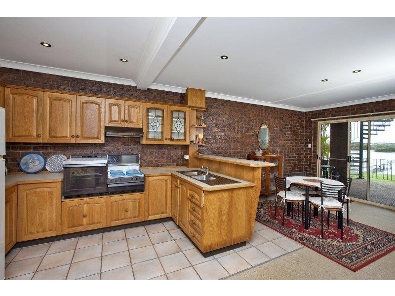 161 Bowman St, Swansea NSW 2281