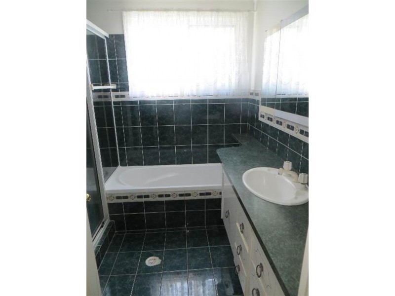 63 Scenic  Dr, Caves Beach NSW 2281