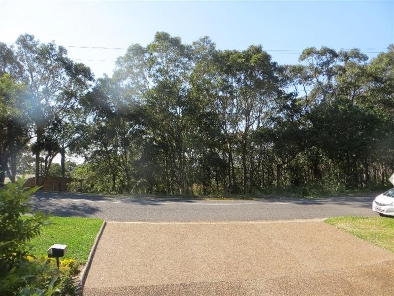 63 Scenic  Dr, Caves Beach NSW 2281