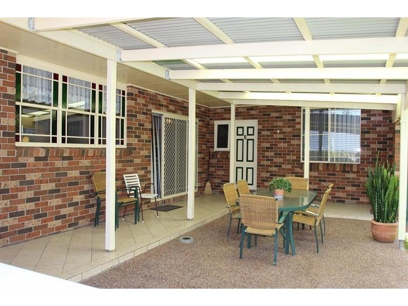 8 Aquamarine Cl, Caves Beach NSW 2281
