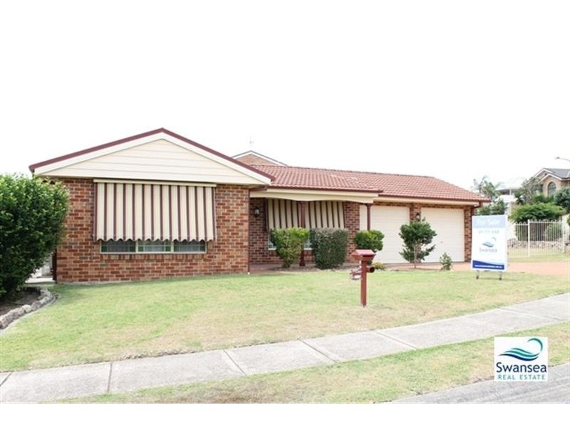 3 Clipper Cl, Caves Beach NSW 2281