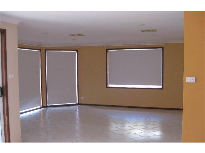 17  Galleon  Gr, Caves Beach NSW 2281