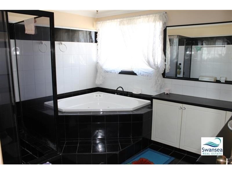 13 Boyd St, Swansea NSW 2281