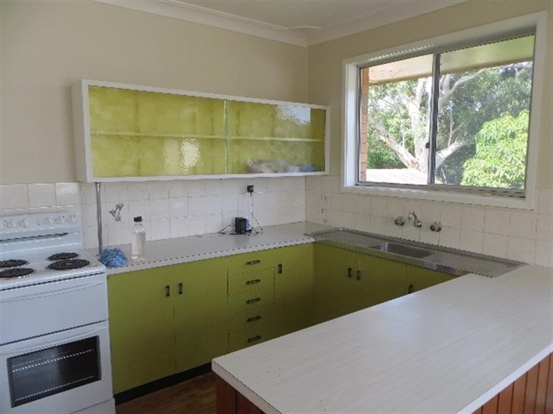 7 Central Ave, Nords Wharf NSW 2281