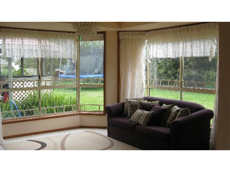 6 Seacliff Pl, Caves Beach NSW 2281