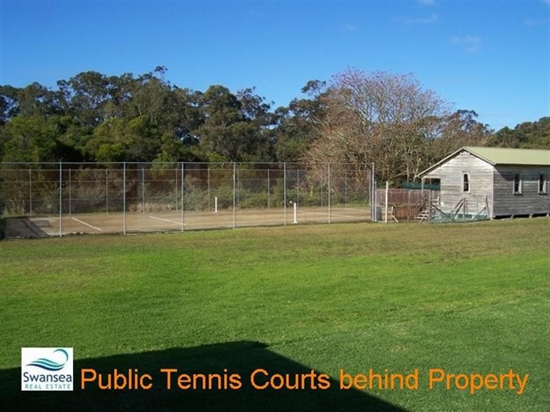 9 Flowers Dr, Catherine Hill Bay NSW 2281