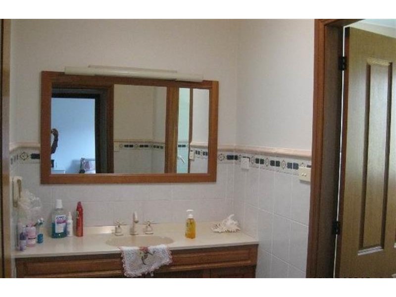 150 CAVES BEACH  Rd, Caves Beach NSW 2281