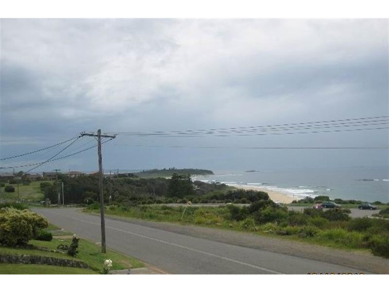 150 CAVES BEACH  Rd, Caves Beach NSW 2281