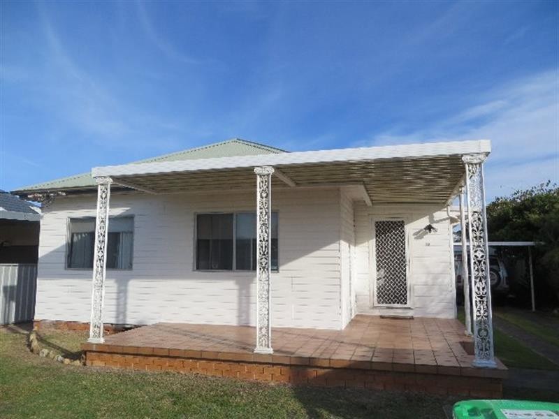 12 Tirriki St, Blacksmiths NSW 2281