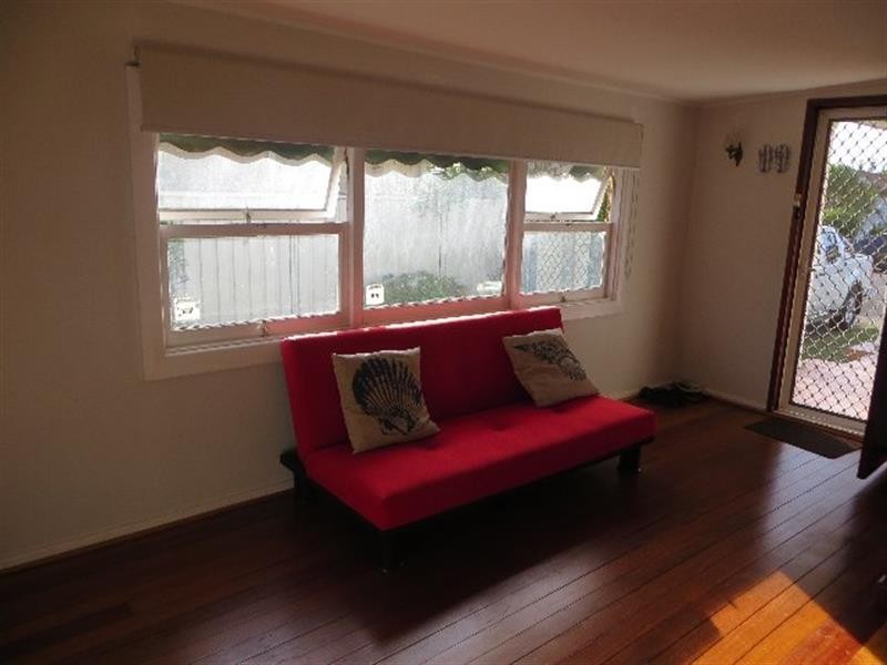 12 Tirriki St, Blacksmiths NSW 2281