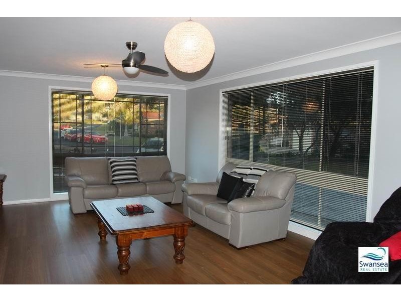 16 Satinwood Ct, Caves Beach NSW 2281