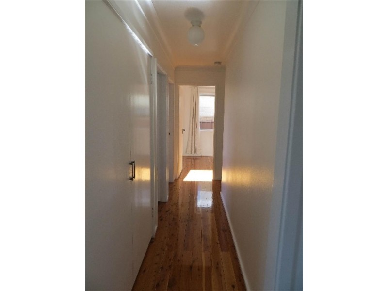 25 Caves Beach Rd, Caves Beach NSW 2281