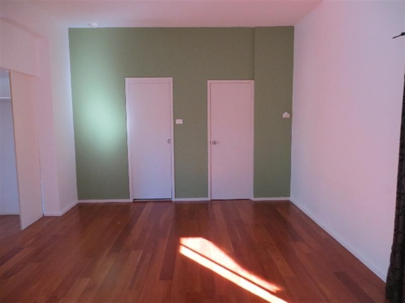 16 Macquarie Rd, Mannering Park NSW 2259