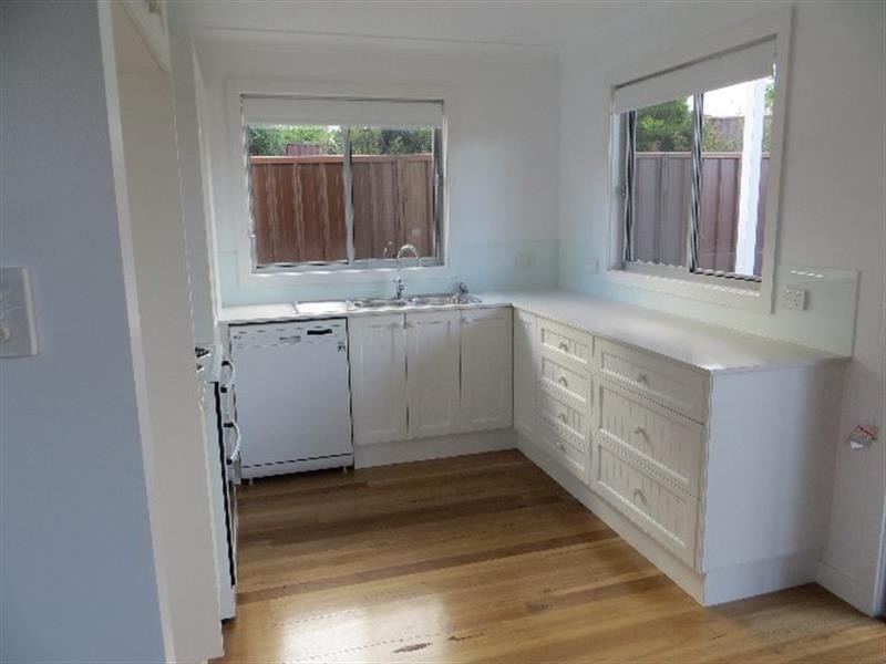 25A Caves Beach Rd, Caves Beach NSW 2281