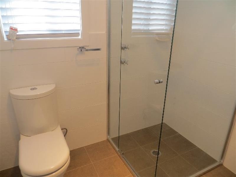 25A Caves Beach Rd, Caves Beach NSW 2281