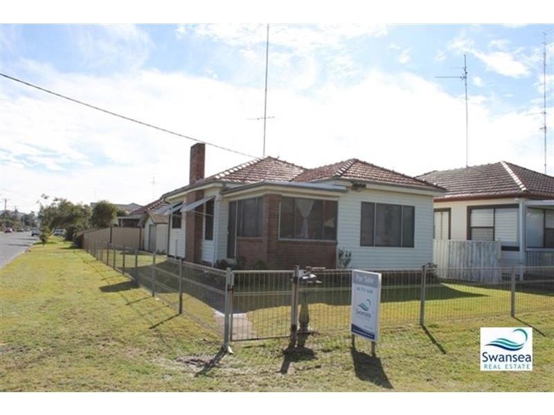 12 Beach St, Belmont South NSW 2280